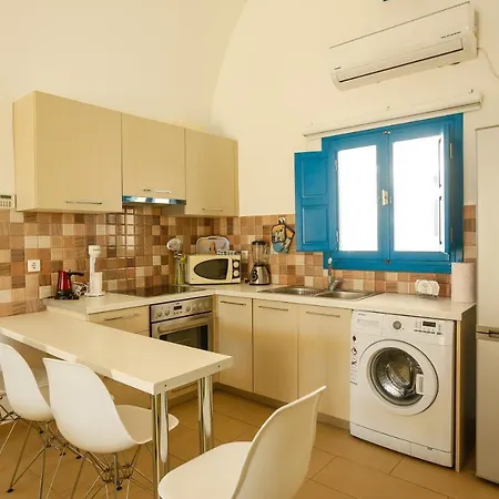 Holiday home 2 Bedrooms 4 Persons Cycladic House By Mps