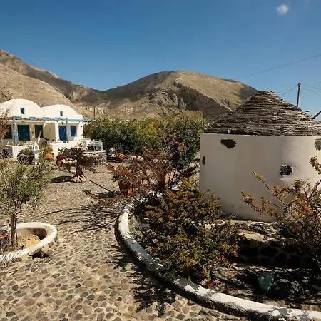 2 Bedrooms 4 Persons Cycladic House By Mps Dom wakacyjny Perissa (Santorini)